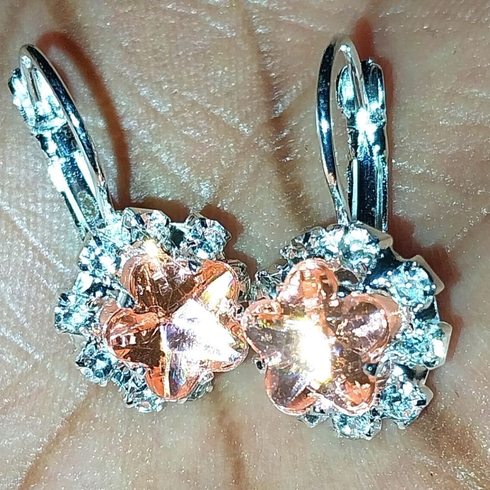 Elegant Vintage TeardropβEarrings For Adults